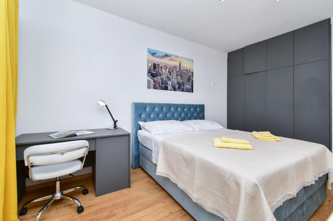 Apartment Ela Омиш Экстерьер фото