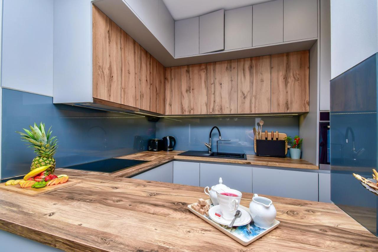 Apartment Ela Омиш Экстерьер фото